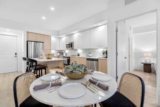 16800 NW 2nd Ave, Unit B in North Miami Beach, FL - Building Photo - Building Photo