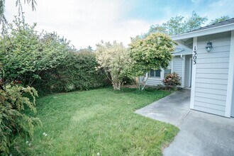 1303 Chaparrel Dr in Mckinleyville, CA - Building Photo - Building Photo