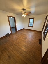 311 Vinton St in Waterloo, IA - Building Photo - Building Photo
