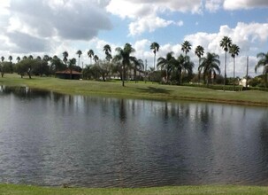 2611 Neaton Ct in Wellington, FL - Foto de edificio - Building Photo