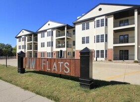 209 W Jefferson St in Winterset, IA - Building Photo