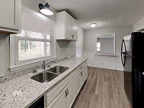 2550 Stoney Brook Ln in Marietta, GA - Building Photo - Building Photo