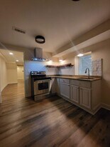 5423 Lebanon Ave in Philadelphia, PA - Building Photo