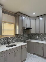 9046 180th St in Jamaica, NY - Building Photo