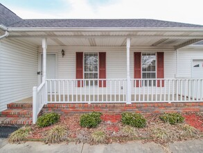 222 Crutcher Cir in Athens, AL - Building Photo - Building Photo