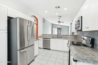 6777 W Tether Trail in Peoria, AZ - Building Photo - Building Photo