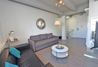 Edwards Apartments in Miami Beach, FL - Building Photo - Building Photo