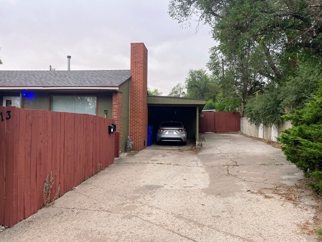 513 W Uintah St in Colorado Springs, CO - Building Photo - Building Photo