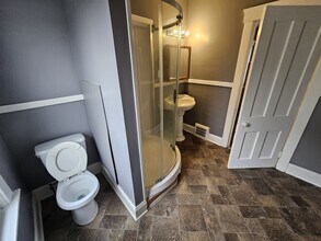 2059 W 105th St in Cleveland, OH - Building Photo - Building Photo