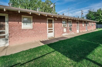 609 16th St in Canyon, TX - Building Photo - Building Photo