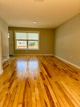 50 Pleasant St, Unit 1 in Westbrook, ME - Building Photo - Building Photo