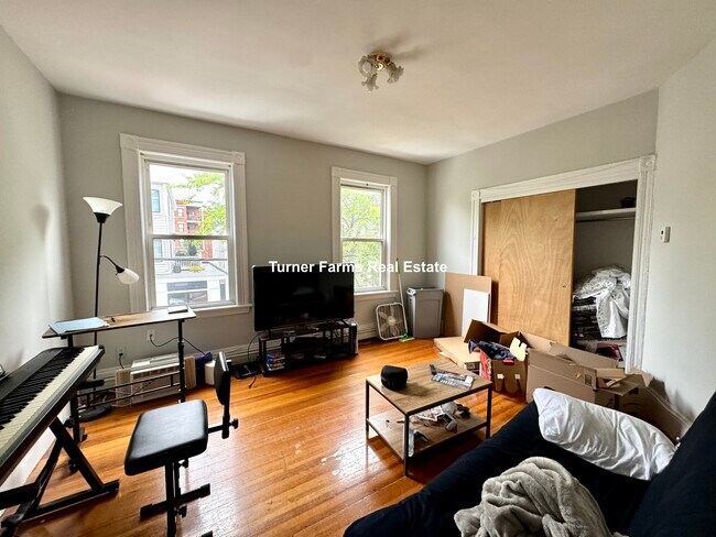 146 Columbia St, Unit 2L in Cambridge, MA - Building Photo - Building Photo