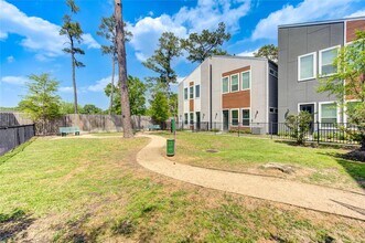 564 Janisch Rd in Houston, TX - Building Photo - Building Photo