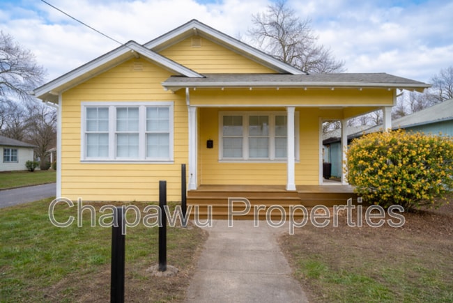 property at 1101 Gibbs St