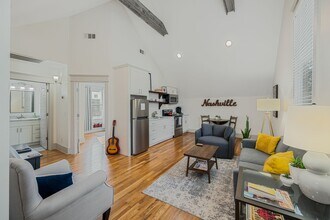 906 N 5th St in Nashville, TN - Building Photo - Building Photo