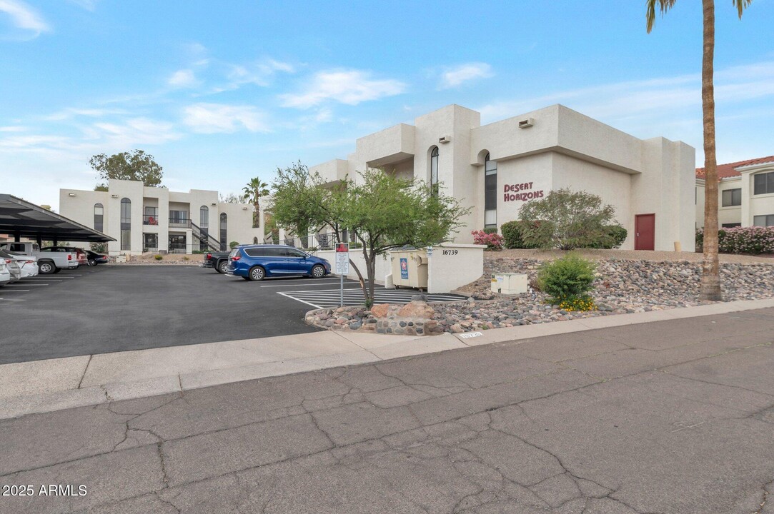 16739 E El Lago Blvd in Fountain Hills, AZ - Building Photo