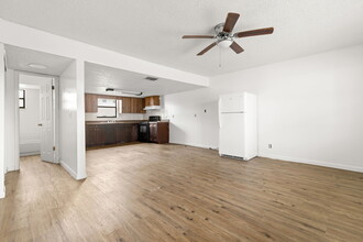 Lost Lake Apartments in Crystal River, FL - Building Photo - Interior Photo