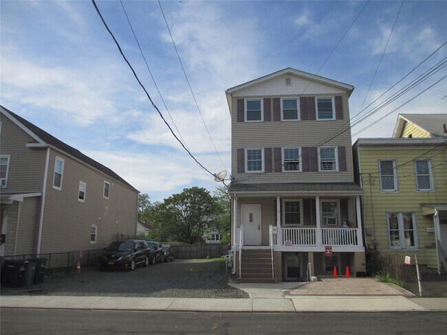 11 Division St in Haverstraw, NY - Building Photo - Building Photo