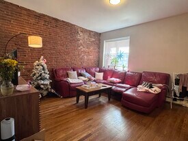 31 Stearns Rd, Unit #2 in Brookline, MA - Building Photo