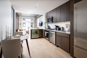 132 W 26th St in New York, NY - Building Photo - Building Photo