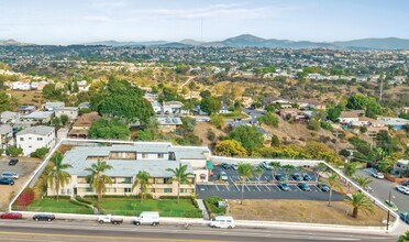 Fairmount Villas in San Diego, CA - Building Photo - Building Photo