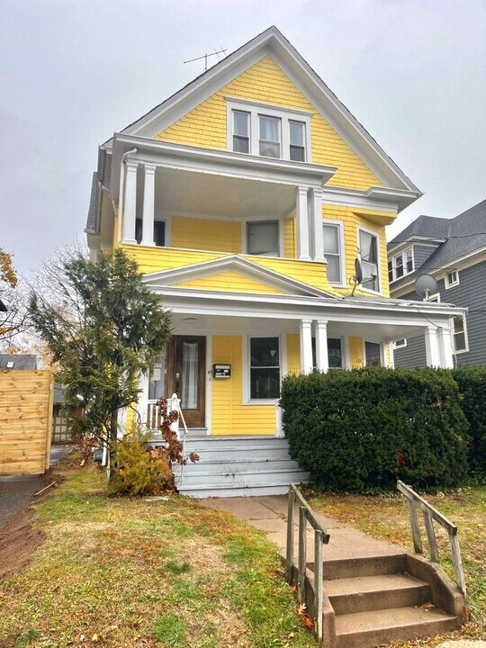 49-49 Pendleton St in New Haven, CT - Building Photo