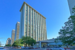 3600 N Lake Shore Dr in Chicago, IL - Building Photo