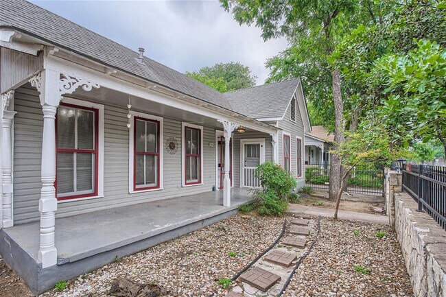 1013 E 3rd St in Austin, TX - Building Photo - Building Photo