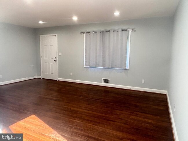 9103 Wallace Rd in Lanham, MD - Building Photo - Building Photo