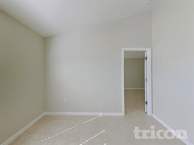 311 Ferrara Ct in Kissimmee, FL - Foto de edificio - Building Photo