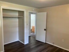 5513 18th St in Zephyrhills, FL - Building Photo - Building Photo