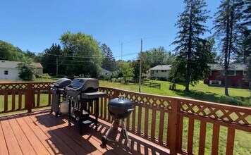 42 E Buffalo St in Duluth, MN - Foto de edificio - Building Photo