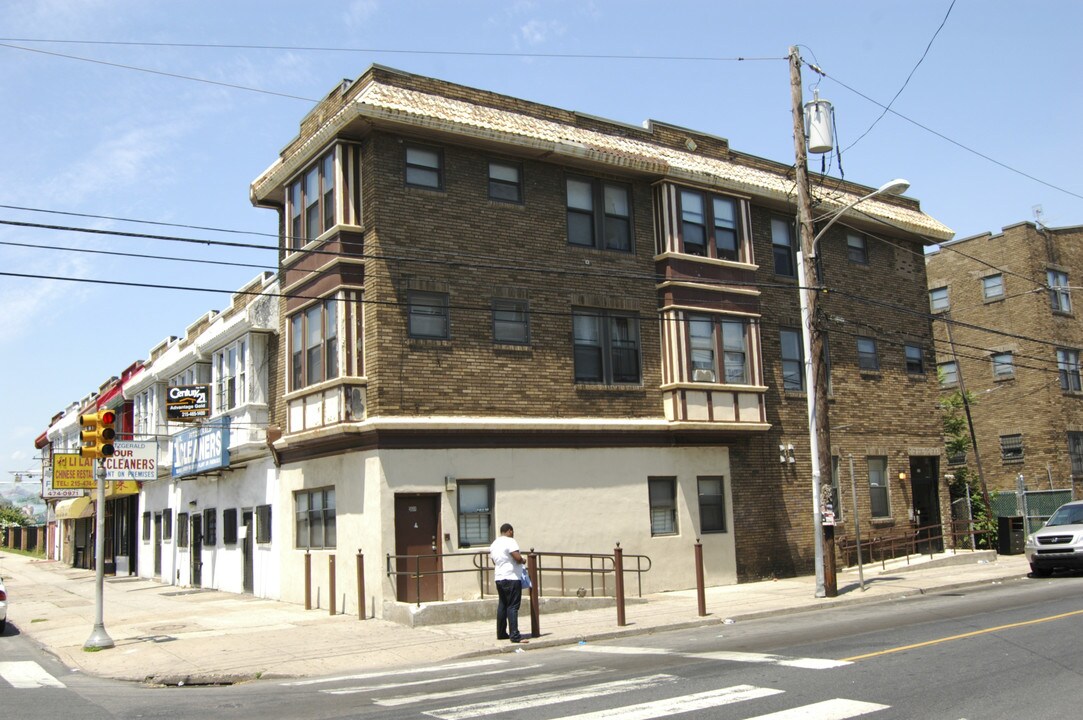 5601 Walnut St in Philadelphia, PA - Building Photo