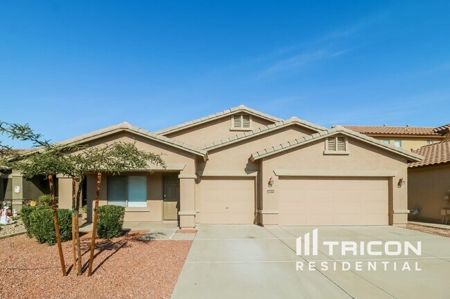 property at 12814 W Clarendon Ave