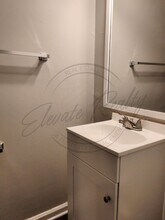 2437 Woodale Ln in Nashville, TN - Building Photo - Building Photo