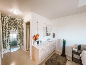2249 Seaview Ave in Honolulu, HI - Building Photo - Building Photo