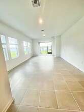 4309 Curacao Pl in Poinciana, FL - Building Photo - Building Photo