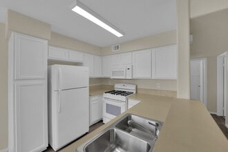 3182 Tarpon Dr in Las Vegas, NV - Building Photo - Building Photo