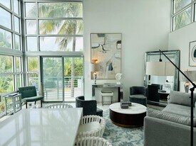 7700 Collins Ave in Miami Beach, FL - Building Photo