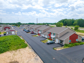 N6695 Riverview Rd in Black River Falls, WI - Building Photo