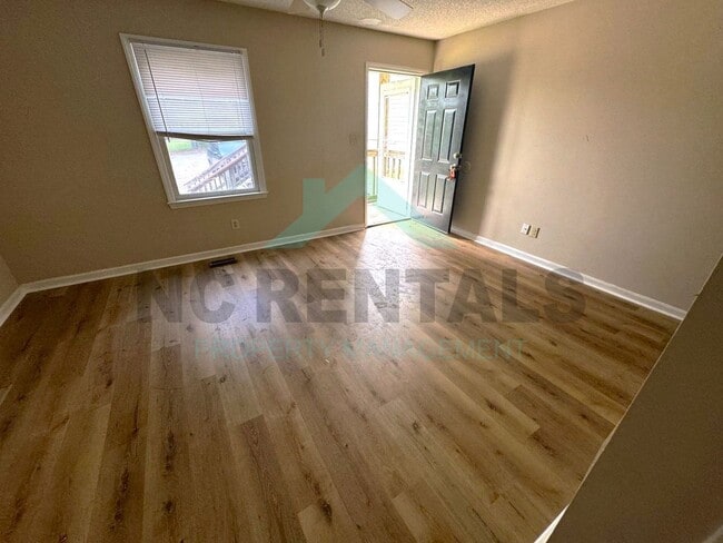 663 Sunnybrook Rd in Raleigh, NC - Building Photo - Building Photo