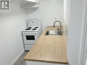75 Fordover Dr in Toronto, ON - Building Photo - Building Photo