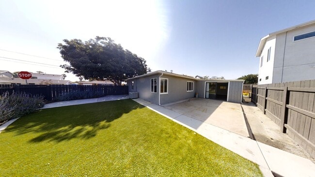 5126 Tipton St in San Diego, CA - Building Photo - Building Photo