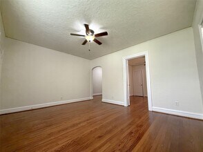 513 W Main St in Houston, TX - Building Photo - Building Photo