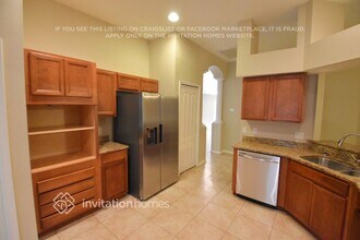 7042 Moss Ledge Run in Land O Lakes, FL - Foto de edificio - Building Photo