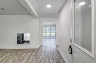 812 Stone Mountain Dr in Conroe, TX - Building Photo - Building Photo