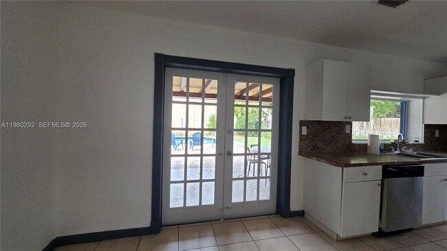 2100 N 62nd Ave in Hollywood, FL - Building Photo - Building Photo