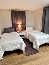 177 25th St SE in Massillon, OH - Building Photo - Building Photo