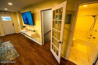 28 Central Ave in Point Pleasant Beach, NJ - Foto de edificio - Building Photo