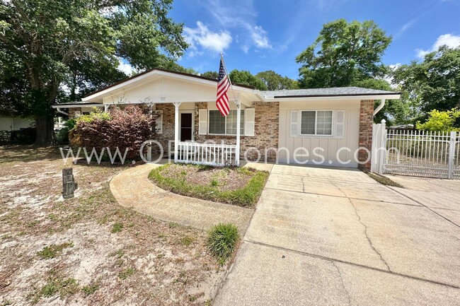 105 Marilyn Ave NW in Fort Walton Beach, FL - Building Photo - Building Photo